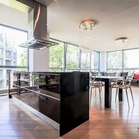 Winwinstay Superior Apartment By River Daugava Riga Exteriör bild