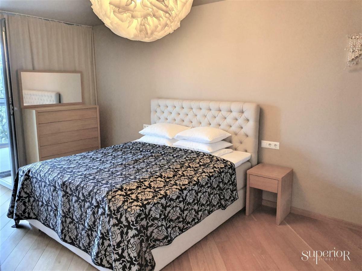 Winwinstay Superior Apartment By River Daugava Riga Exteriör bild