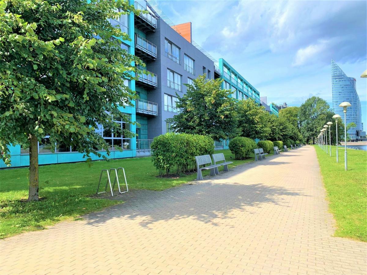 Winwinstay Superior Apartment By River Daugava Riga Exteriör bild