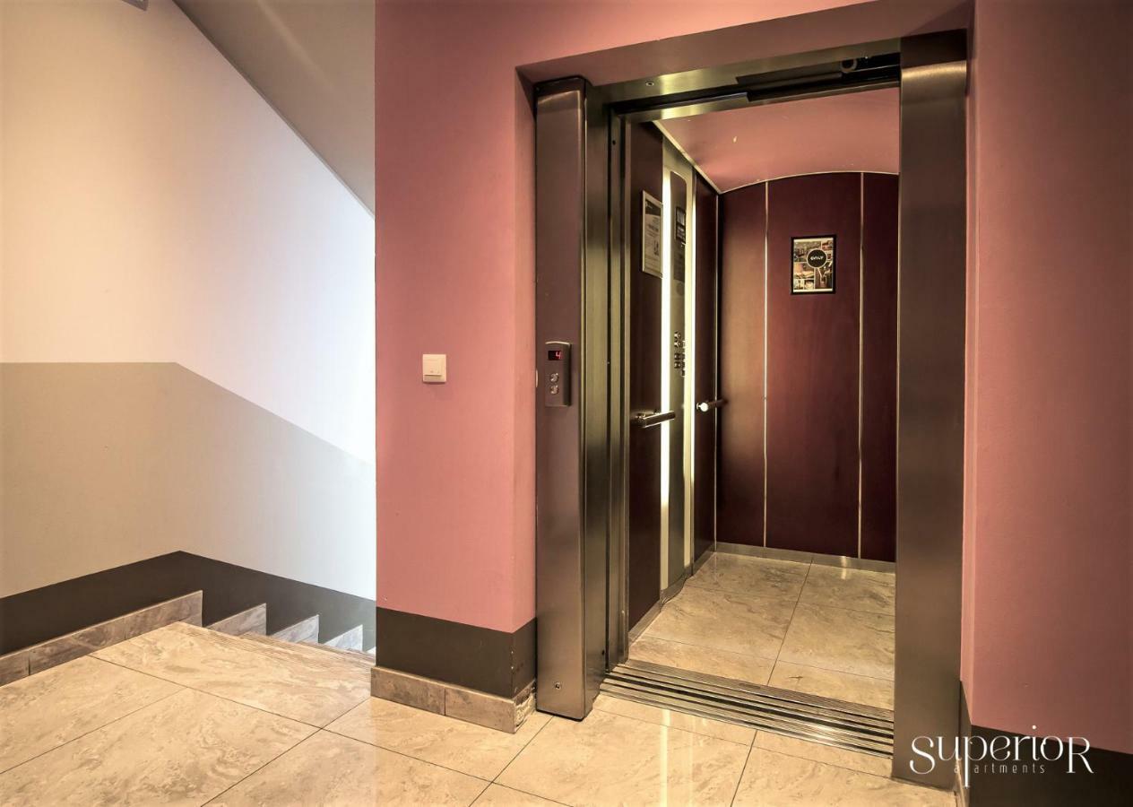 Winwinstay Superior Apartment By River Daugava Riga Exteriör bild